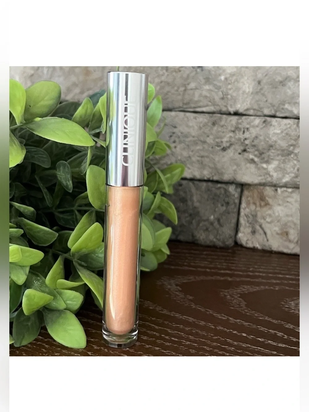 Clinique Lip Gloss “AIR KISS” 💋🆕💋 Full Size Clinique Pop Lipgloss “Air Kiss”